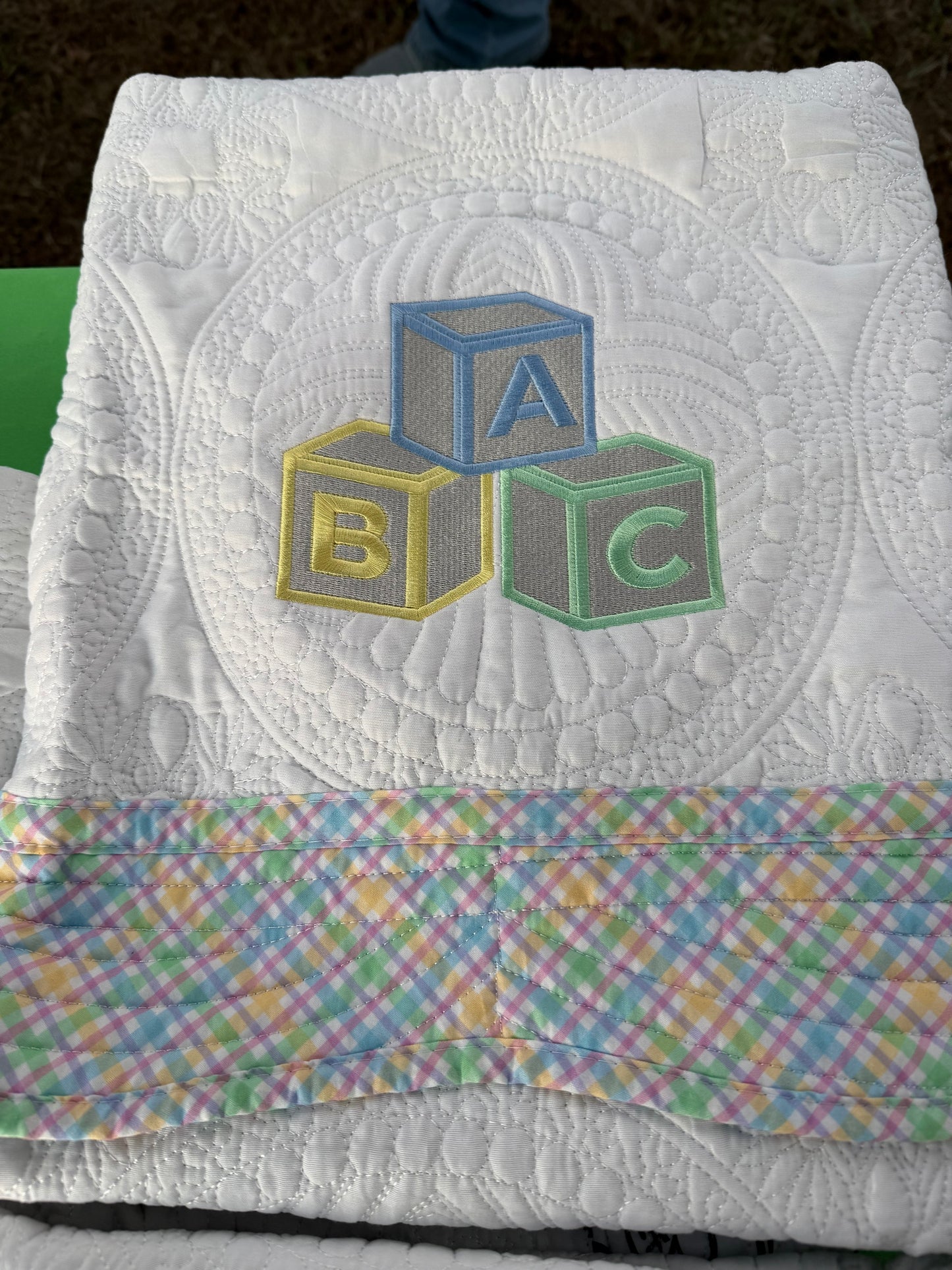 Embroidered Heirloom Quilt 36X46