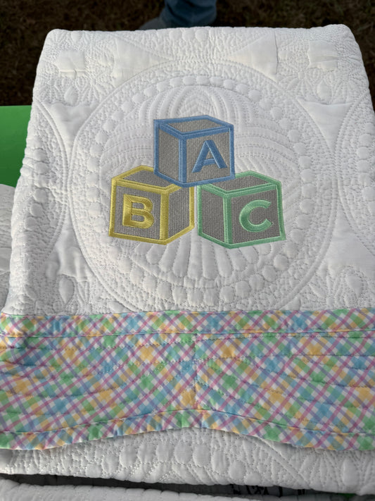 Embroidered Heirloom Quilt 36X46